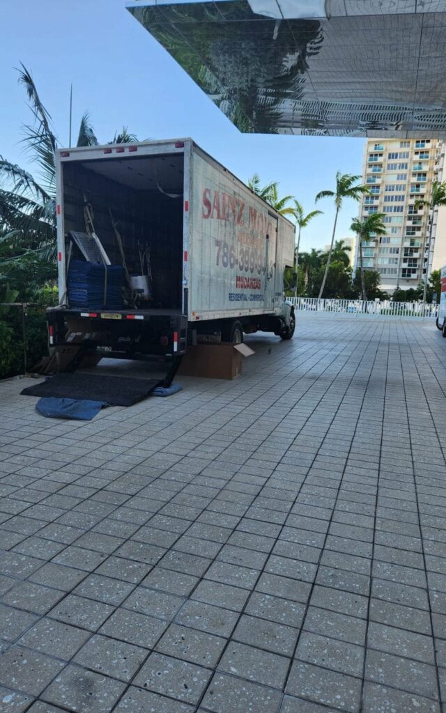 Reliable moving company in Miami offering flexible pricing for relocation